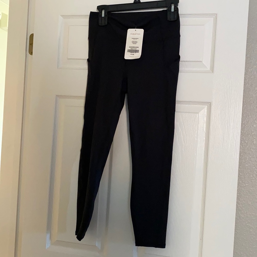 Fabletics oasis high waisted pocket 7/8
